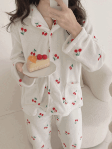 Cherry Pajama 체리 콕콕 잠옷 안대 세트 겨울 수면잠옷 파자마